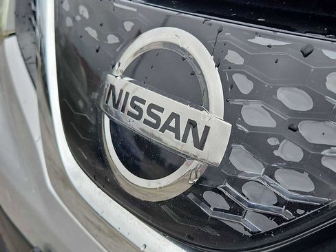Used 2018 Nissan Rogue Sport S AWD/4WD image 28