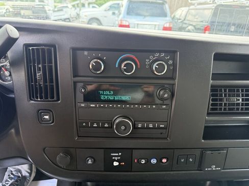 Used 2021 Chevrolet Express 3500 w/ Power Convenience Package RWD image 34