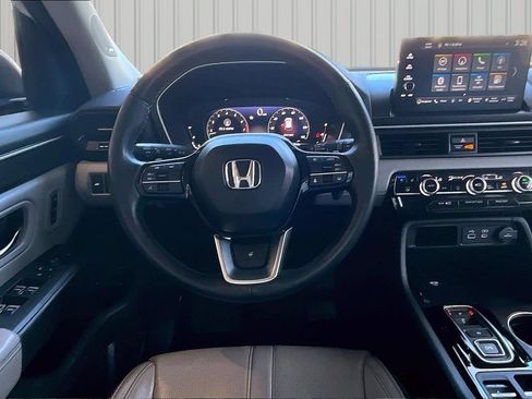 Used 2024 Honda Pilot Elite image 2