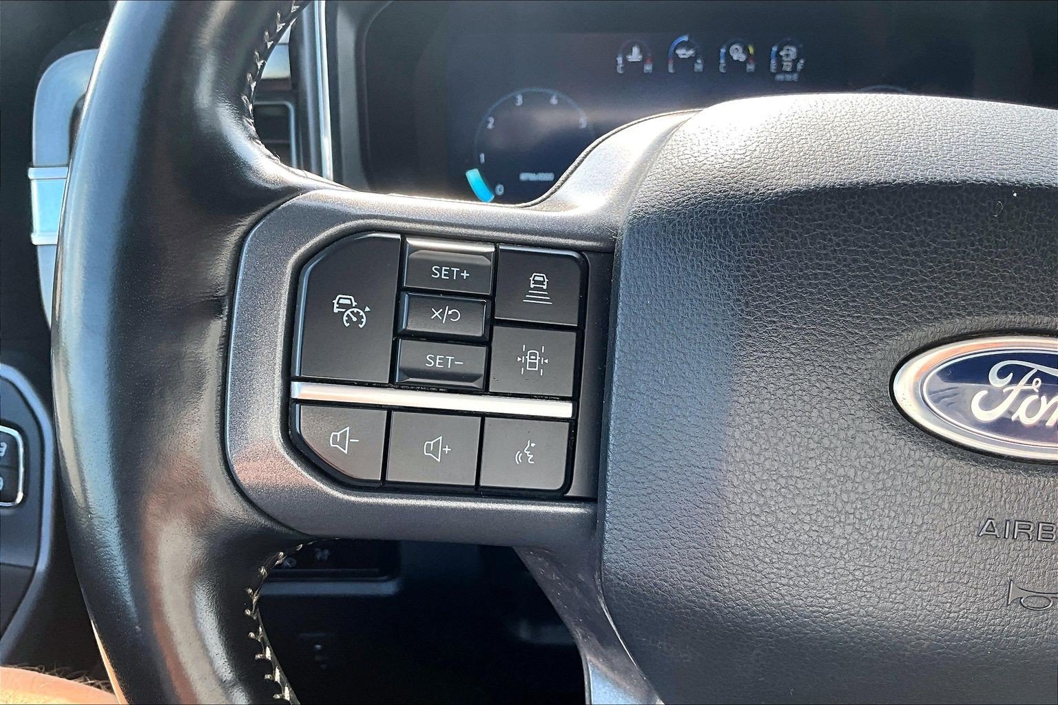 Used 2023 Ford F250 Lariat w/ Lariat Ultimate Package AWD/4WD image 22