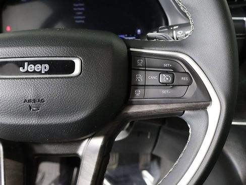 Used 2023 Jeep Grand Cherokee Limited AWD/4WD image 43