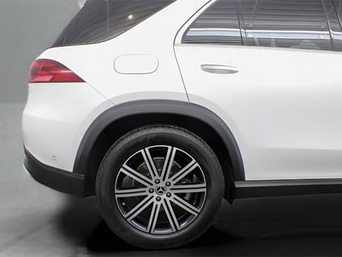 Used 2024 Mercedes-Benz GLE 350 4MATIC image 34