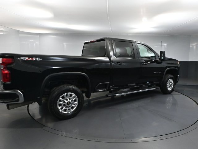 Used 2025 Chevrolet Silverado 2500 LT w/ Convenience Package AWD/4WD image 4