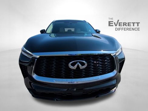 Used 2023 INFINITI QX60 Luxe w/ Cargo Package FWD image 2
