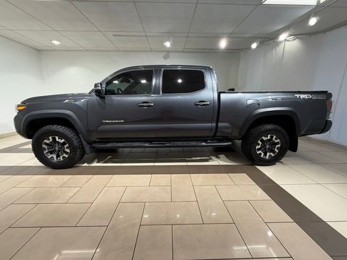 Certified 2020 Toyota Tacoma TRD Off-Road w/ TRD Premium Off Road Package AWD/4WD image 2