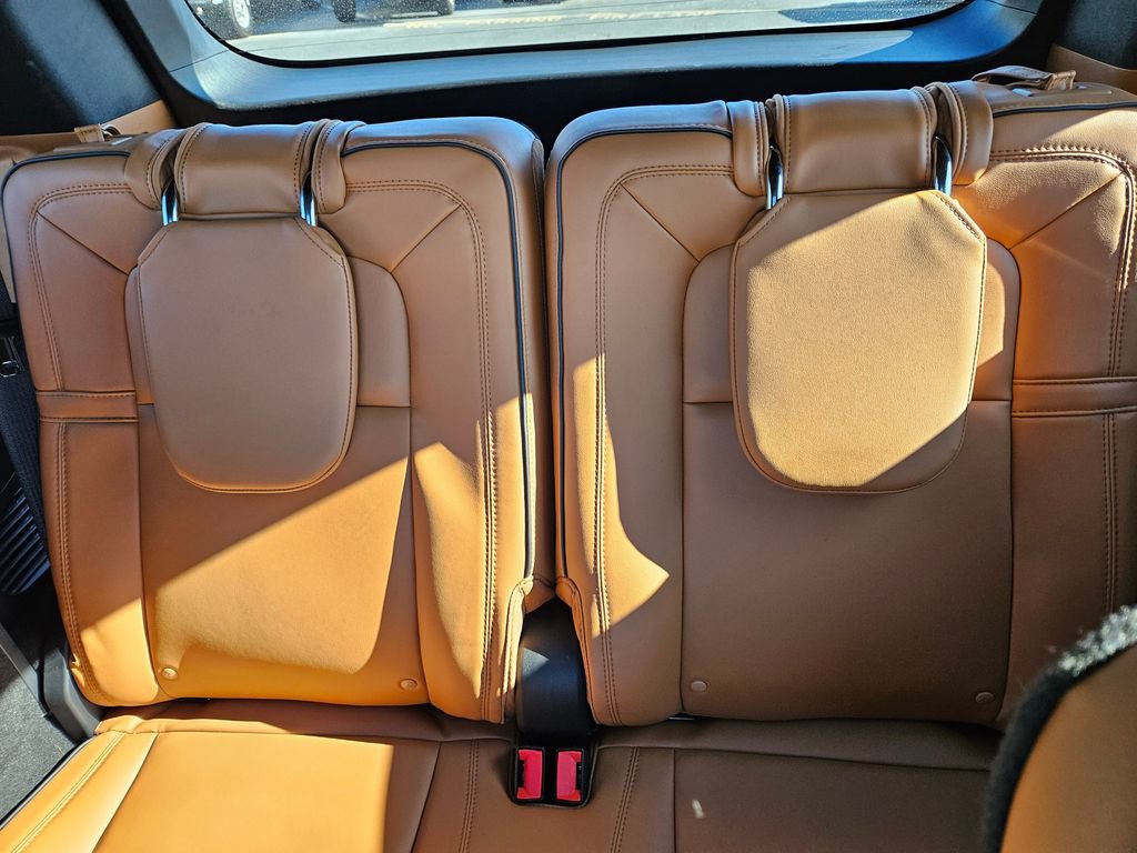 Certified 2025 Lincoln Aviator Black Label AWD/4WD image 14