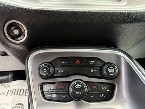 Used 2019 Dodge Challenger SXT AWD/4WD image 36