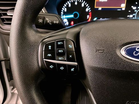 Used 2021 Ford Escape SE image 17