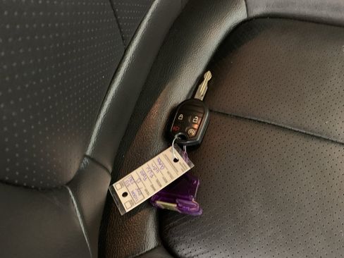 Used 2013 Ford F150 Lariat w/ Lariat Chrome Pkg image 43