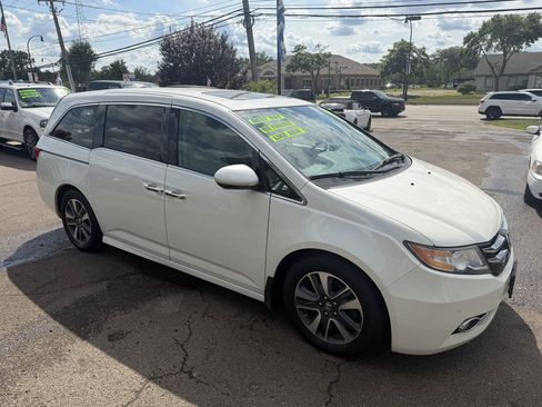Used 2015 Honda Odyssey Touring Elite image 3