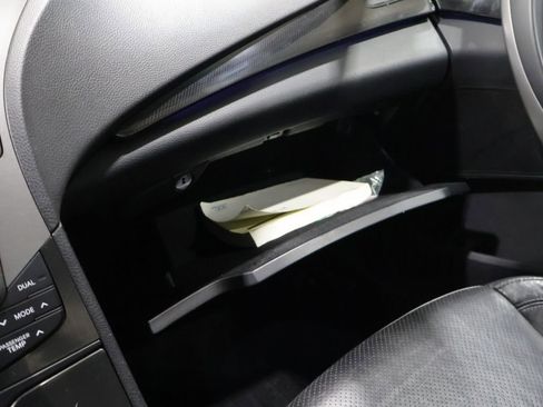Used 2013 Hyundai Azera w/ Technology Pkg FWD image 28