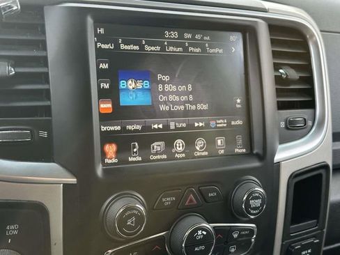 Used 2017 RAM 2500 SLT w/ Luxury Group image 12