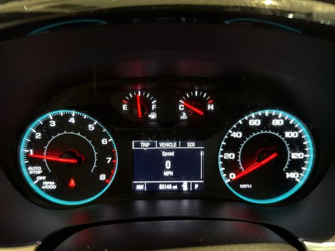 Used 2022 Chevrolet Traverse LT image 10