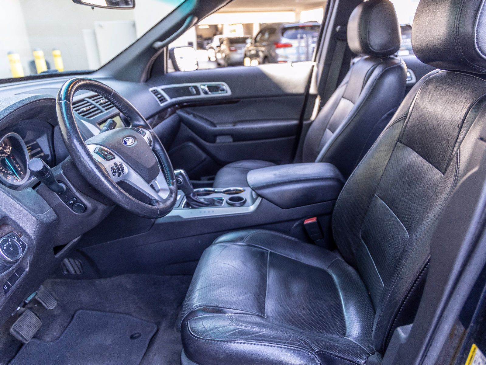 Used 2015 Ford Explorer Limited w/ Equipment Group 301A FWD image 11