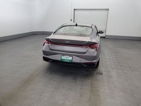 Used 2021 Hyundai Elantra SEL w/ Cargo Package FWD image 7