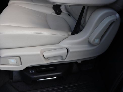 Used 2025 Honda Odyssey EX-L image 31