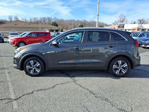 Used 2022 Kia Niro EX image 7