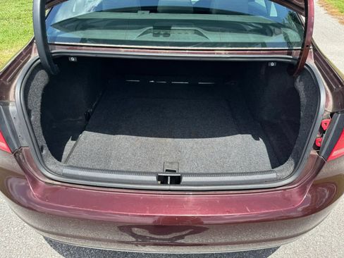 Used 2012 Volkswagen Passat 2.5 S FWD image 12