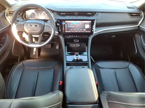 Used 2026 Jeep Grand Cherokee L Limited w/ Limited Altitude Package RWD image 18