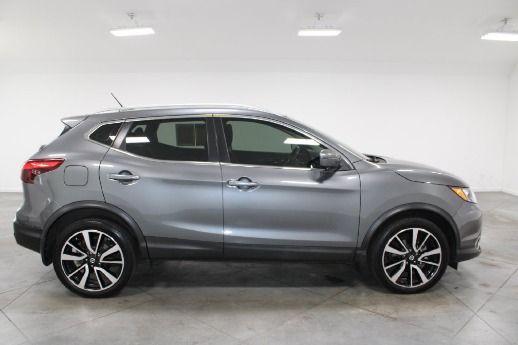Used 2019 Nissan Rogue Sport SL w/ Premium Package FWD image 10