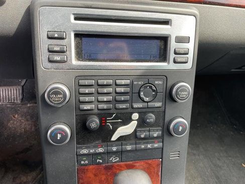 Used 2008 Volvo XC70 3.2 image 34