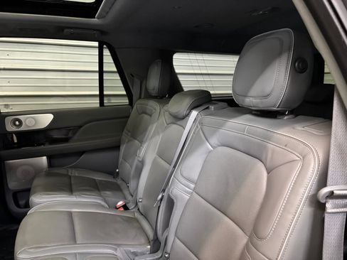 Used 2019 Lincoln Navigator L Reserve AWD/4WD image 24
