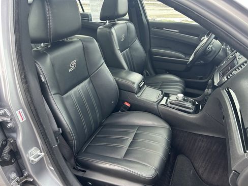 Used 2017 Chrysler 300 S w/ 300S Premium Group image 20