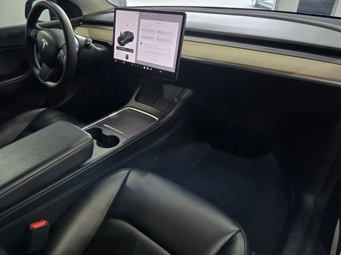 Used 2022 Tesla Model Y Performance AWD/4WD image 5