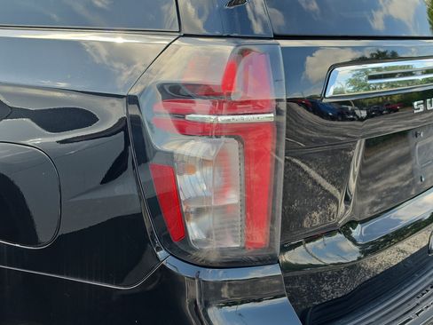 Used 2024 Chevrolet Suburban LT RWD image 10
