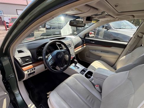 Used 2013 Subaru Outback 2.5i Limited w/ Moonroof Pkg AWD/4WD image 11