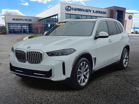 Used 2025 BMW X5 xDrive40i w/ Parking Assistance Package AWD/4WD image 1