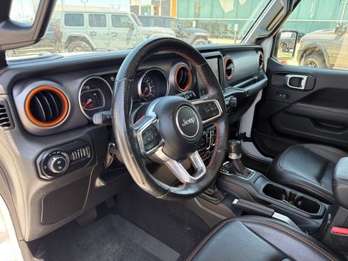 Used 2021 Jeep Gladiator Mojave AWD/4WD image 10