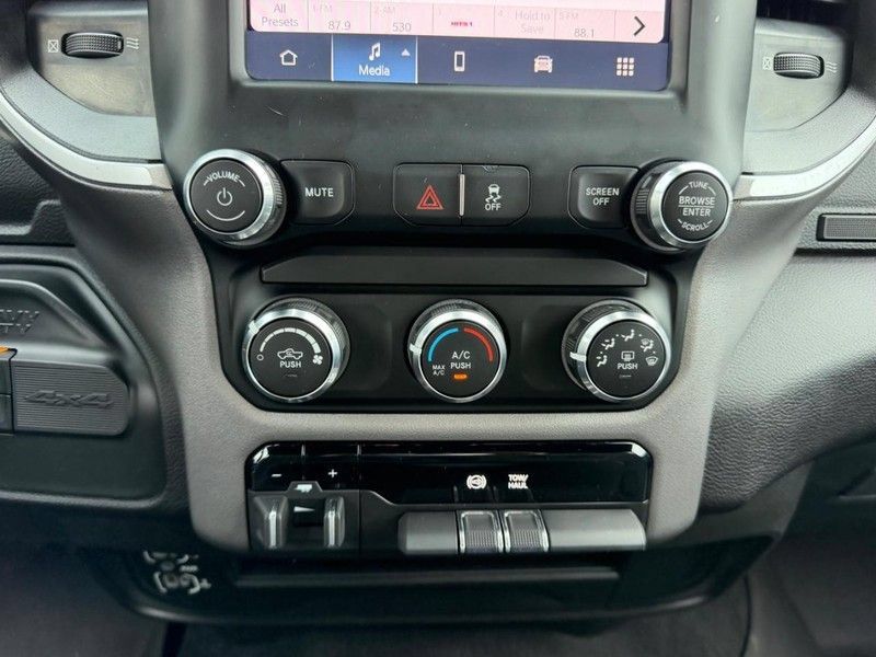 Used 2024 RAM 2500 Big Horn AWD/4WD image 13
