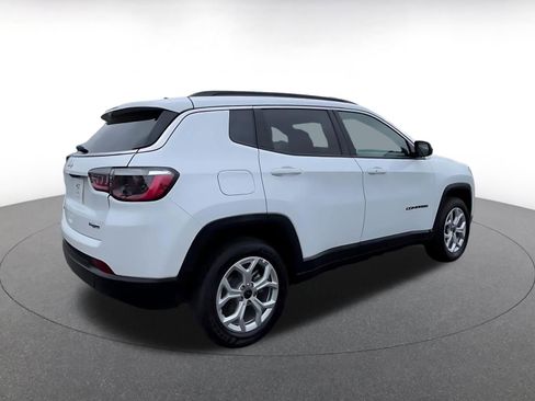 Used 2025 Jeep Compass Latitude image 15