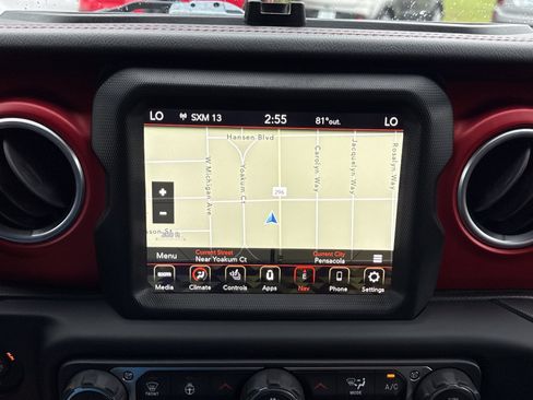 Used 2018 Jeep Wrangler Rubicon AWD/4WD image 19