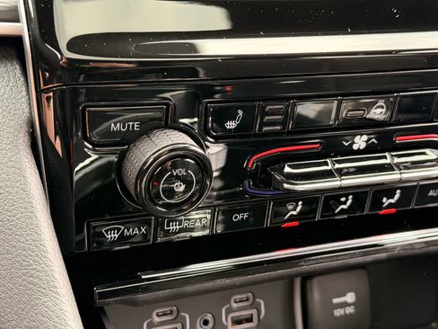 New 2026 Jeep Grand Cherokee L 4WD image 17