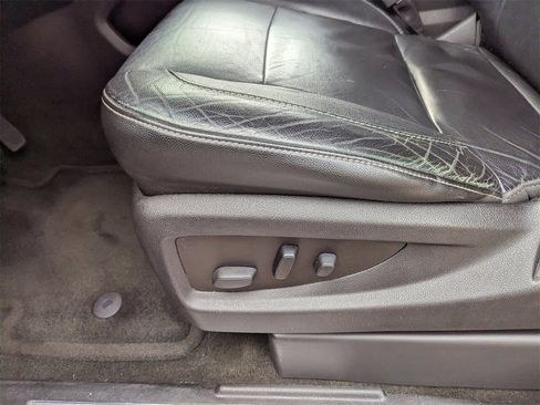 Used 2016 Chevrolet Suburban LT image 29