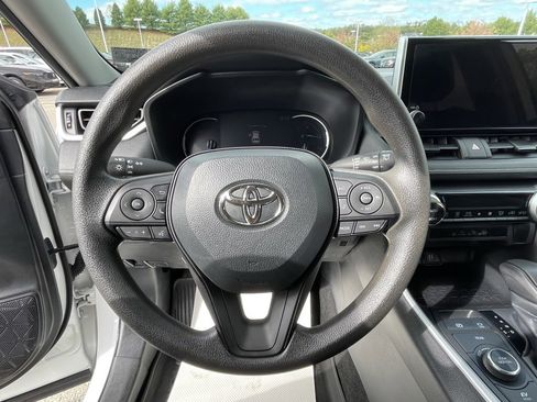 Used 2024 Toyota RAV4 LE image 27