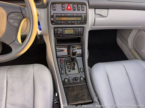 Used 2001 Mercedes-Benz CLK 430 Cabriolet image 28