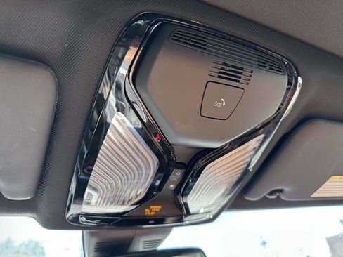 Used 2023 BMW 330i xDrive Sedan w/ M Sport Package image 30