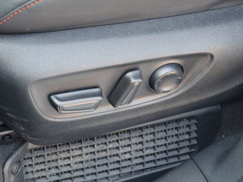 Used 2023 Toyota Sienna XSE w/ XSE Plus Package FWD image 30