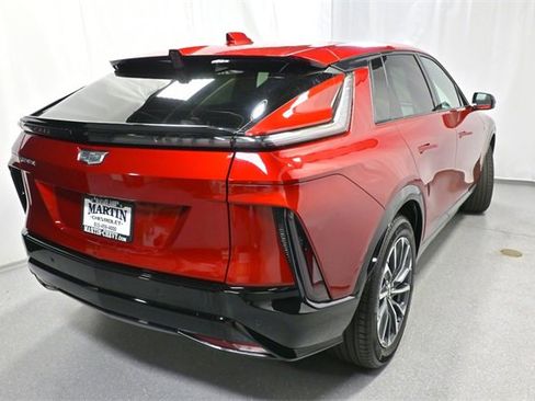 Used 2024 Cadillac Lyriq Sport image 3