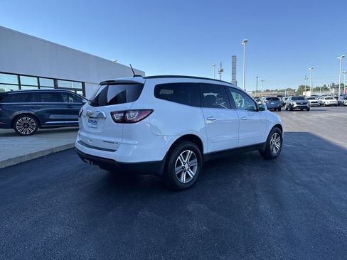 Used 2016 Chevrolet Traverse LT FWD image 5