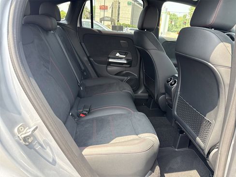 New 2025 Mercedes-Benz GLA 250 image 15