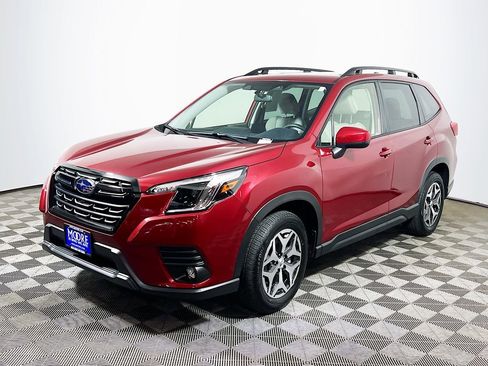 Certified 2024 Subaru Forester Premium AWD/4WD image 3