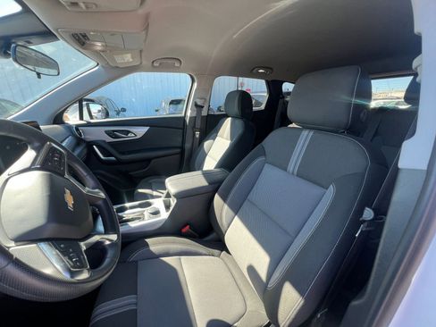 Used 2025 Chevrolet Blazer LT FWD image 36