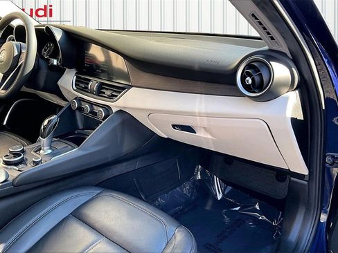 Used 2018 Alfa Romeo Giulia Ti image 26