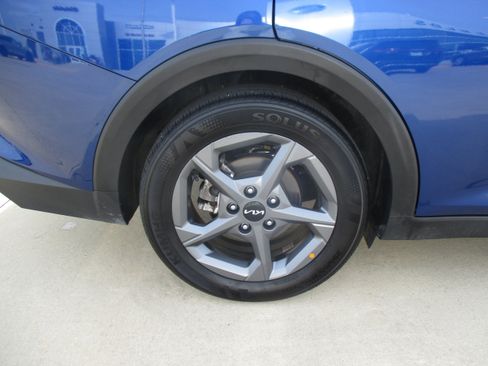 Used 2025 Kia K4 FWD image 11