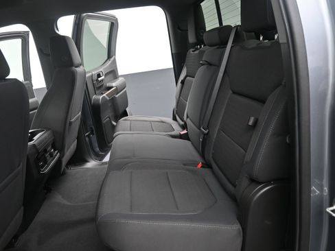 Used 2019 Chevrolet Silverado 1500 LT Trail Boss AWD/4WD image 32