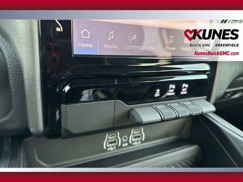 Used 2025 RAM 1500 Laramie w/ Bed Utility Group image 24